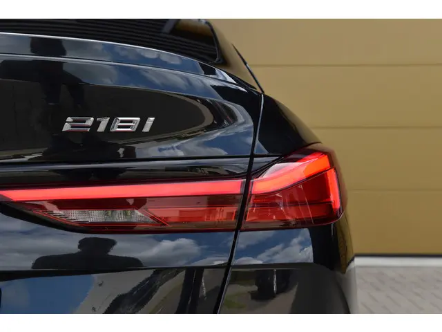 BMW 2 Serie Gran Coupé 218i 2021 Benzine 8