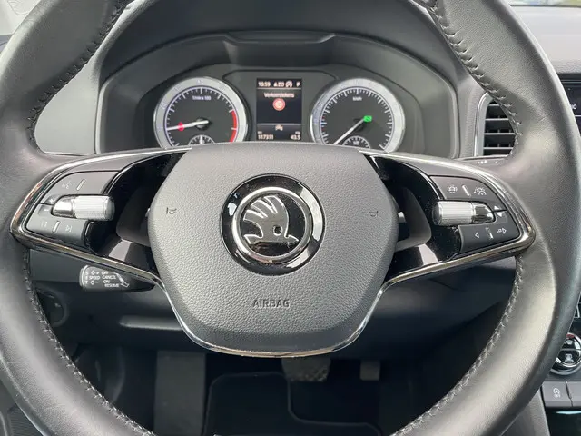 Škoda Karoq 1.5 TSI ACT Business Edition 2021 Benzine 18