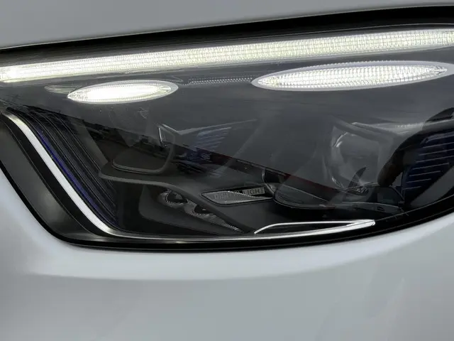 Mercedes-Benz GLC 400e 4M AMG 2023 Hybride Benzine 29
