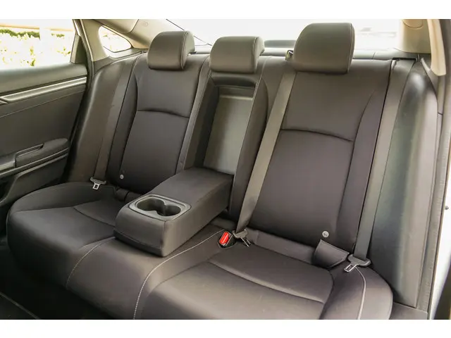 Honda Civic 1.5i VTEC ELEGANCE TURBO 182 PK 2018 Benzine 9