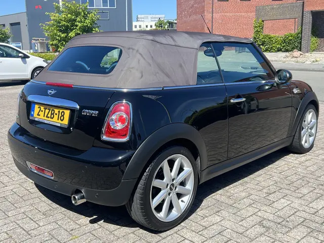 MINI Cooper Cabrio Mini 1.6 Highgate 2014 Benzine 36
