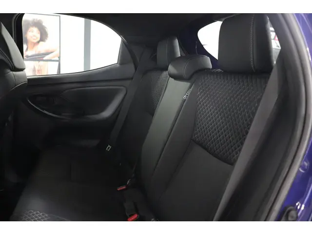 Toyota Yaris 1.5 Hybrid Executive, 2020 Hybride Benzine 13