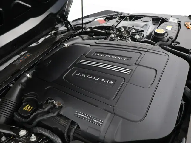 Jaguar F-Type 3.0 V6 340 PK COUPÉ 2017 Benzine 12