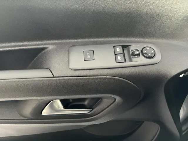 Opel Combo 1.5 BlueHDi 130 Pk Automaat 2024 Diesel 26