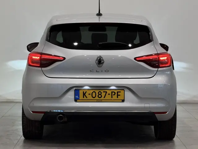 Renault Clio 1.0 TCe 100 Intens 2020 Benzine 17