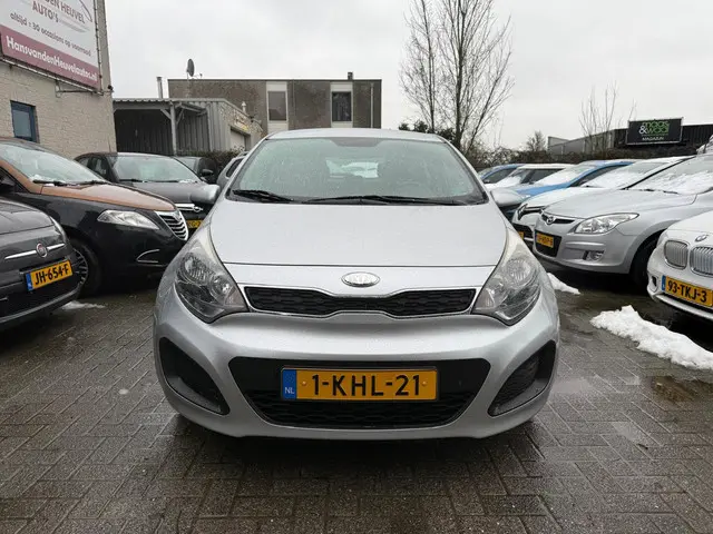 Kia Rio 1.2 CVVT Comfort Pack, APK 08/26 2013 Benzine 8
