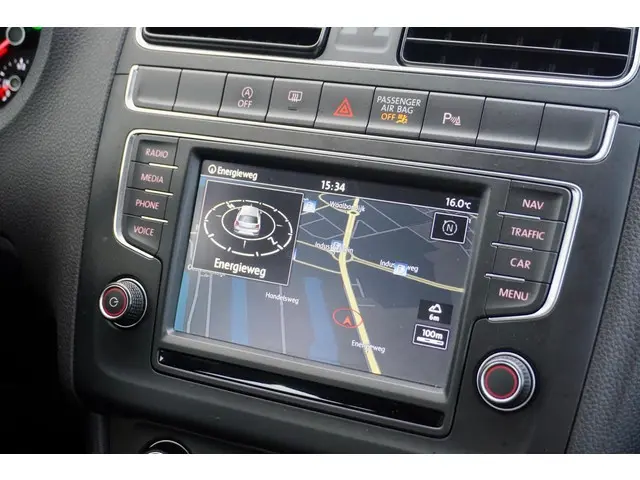 Volkswagen Polo 1.2 TSI Comfortline 2015 Benzine 24