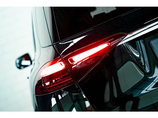 Mercedes-Benz GLE 450 2023 Benzine 8