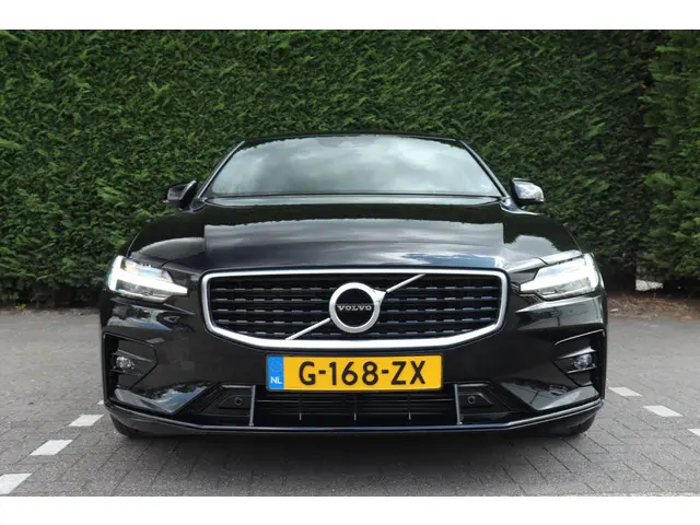 Volvo S60 2.0 T4 R-Design 2020 Benzine 9