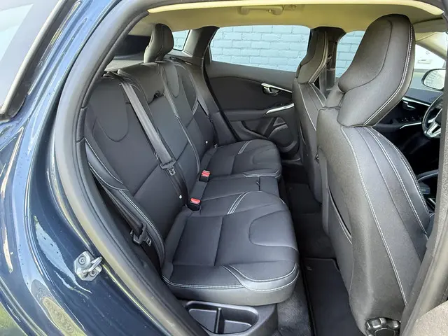 Volvo V40 2.0 T2 Nordic+ 2016 Benzine 6