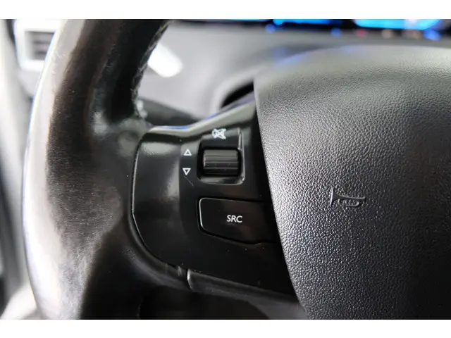 Peugeot 2008 1.6 VTi Allure 2014 Benzine 18