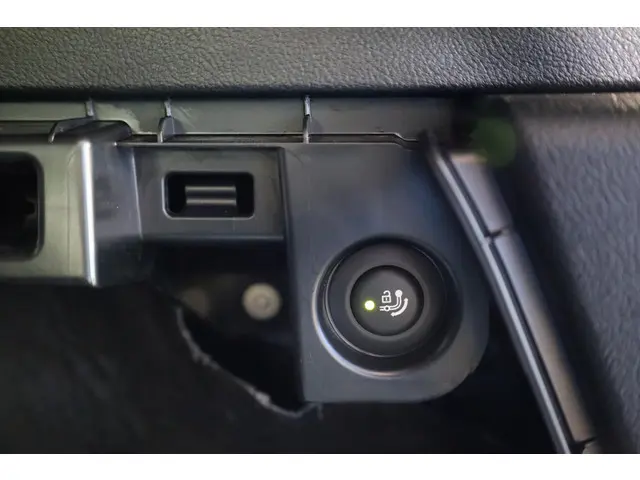 BMW X3 xDrive30e 2024 Hybride Benzine 32