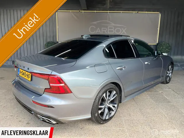 Volvo S60 2.0 T5 R-Design 2020 Benzine 6