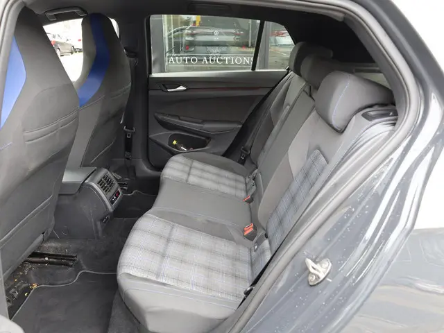 Volkswagen Golf GTE 2022 Hybride Benzine 29