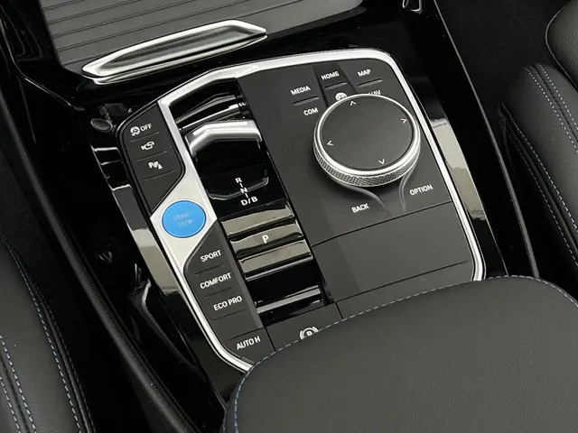 BMW iX3 High Executive Edition 80 kWh 2025 Elektrisch 30
