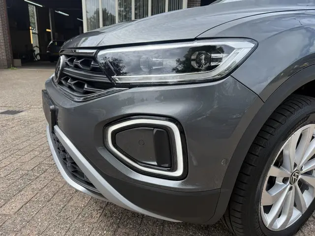 Volkswagen T-Roc 1.5 TSI Life 2024 Benzine 5