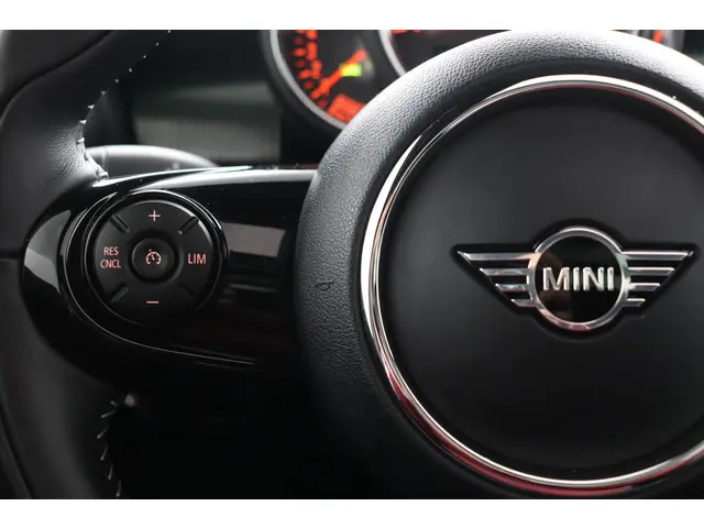 MINI Cooper Mini 1.5 60 Years Edition 2020 Benzine 16
