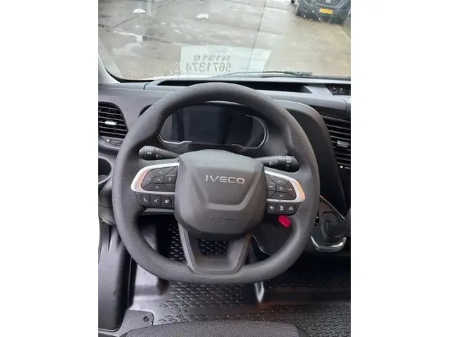 Iveco Daily 35S16V A8 L2H2 2024 Diesel 5