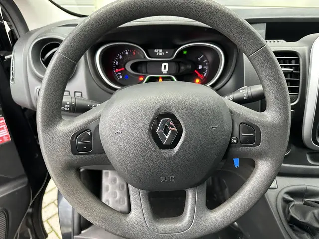 Renault Trafic 2.0 dCi 145 T29 L2H1 Comfort 2021 Diesel 15