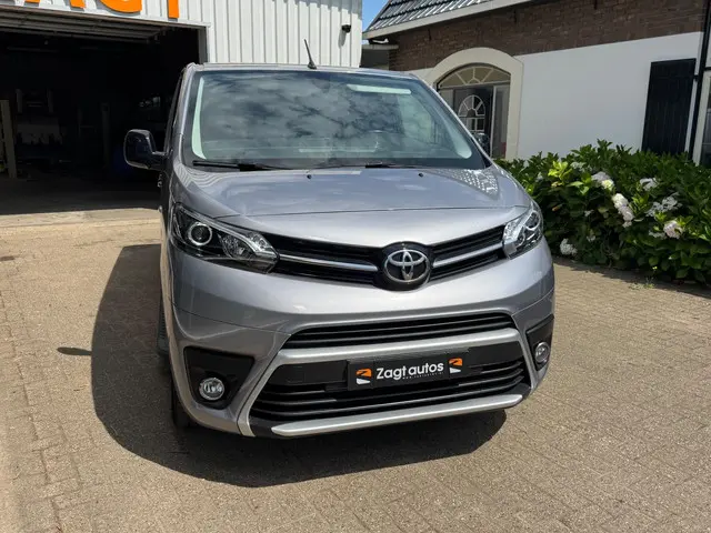 Toyota ProAce Worker 2.0 D-4D Black Line Long 2023 Diesel 4