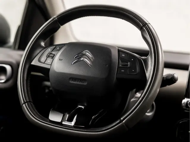 Citroën C4 Cactus 1.2 e-VTi Feel Sport 2015 Benzine 16
