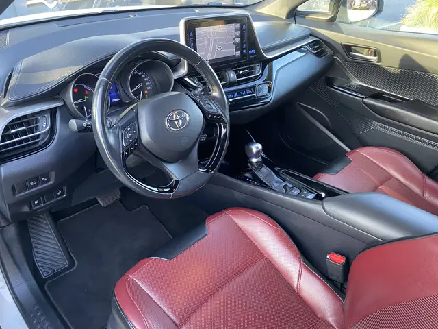 Toyota C-HR 1.8 Hybrid Bi-Tone 2018 Hybride Benzine 13