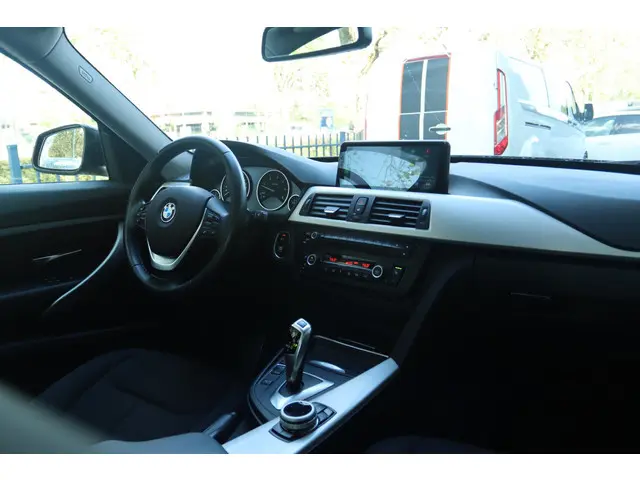 BMW 3 Serie GRAN TURISMO 318D AUT. EXECUTIVE 2014 Diesel 6