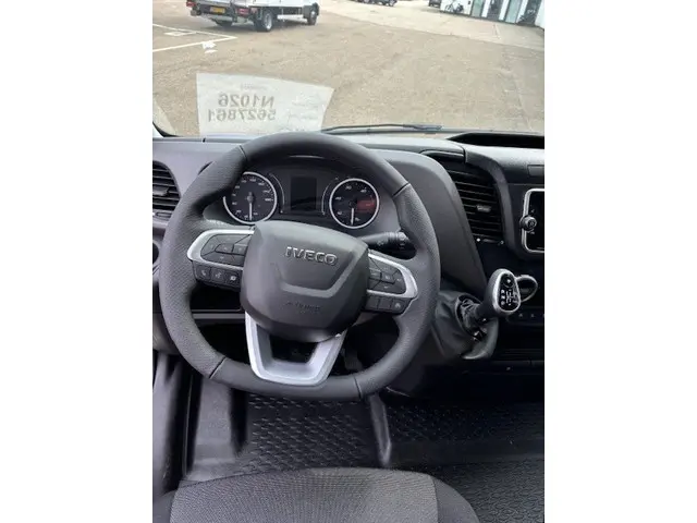 Iveco Daily 35S16V A8 L2H2 2024 Diesel 5