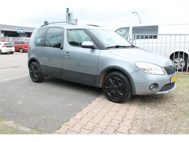 Škoda Roomster 2