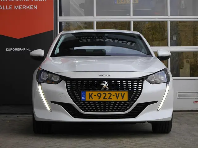 Peugeot 208 1.2 PureTech Allure Pack 2021 Benzine 3