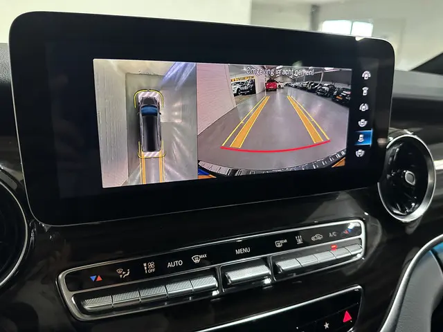 Mercedes-Benz EQV 300 L2 90kWh DC 2022 Elektrisch 21