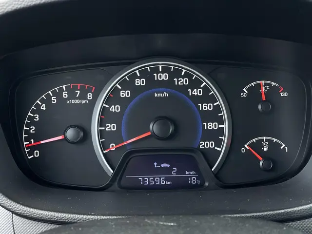 Hyundai i10 1.0i i-Motion 2018 Benzine 14