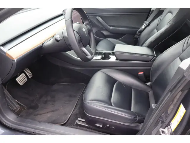 Tesla Model 3 Performance AWD 75 kWh 2019 Elektrisch 24