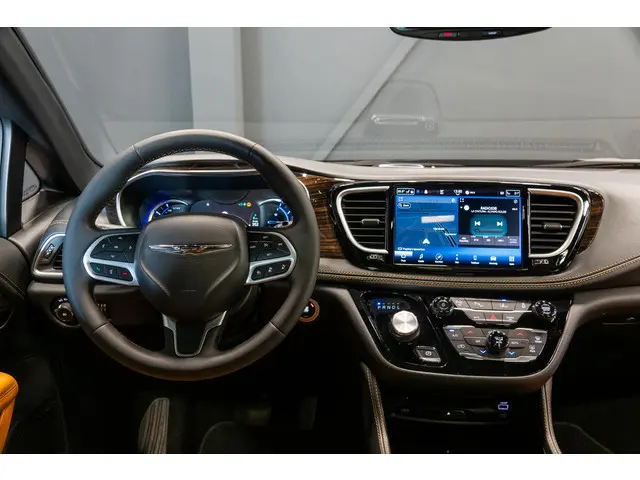Chrysler Pacifica 3.6 V6 Hybrid 2023 Benzine 31