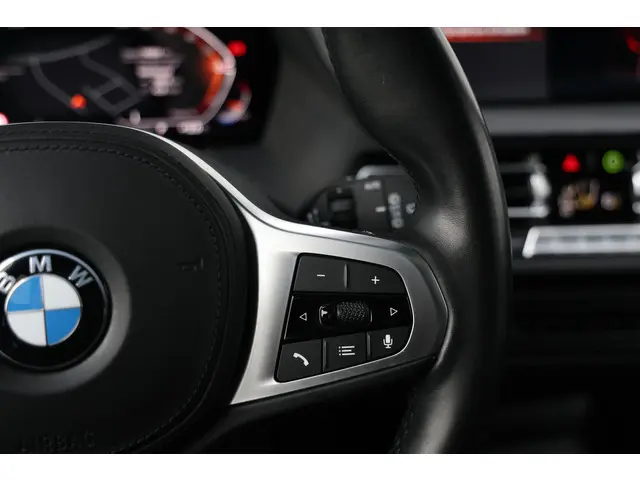 BMW 1 Serie 118i M-Sport Aut. 2023 Benzine 35