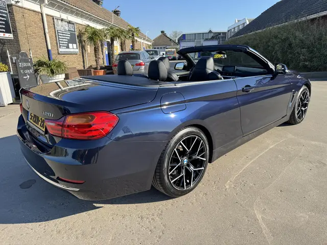 BMW 4 Serie Cabrio 428i High Executive 2015 Benzine 34