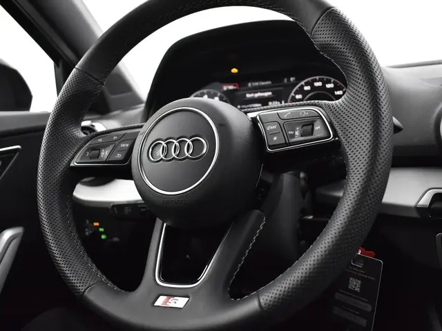 Audi Q2 35 Tfsi 150pk S-tronic S Edition 2024 Benzine 17