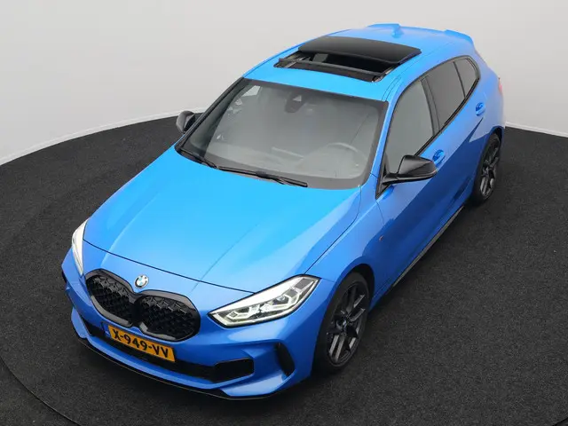 BMW 1 Serie M135i xDrive 306pk Dealer O.H 2021 Benzine 25