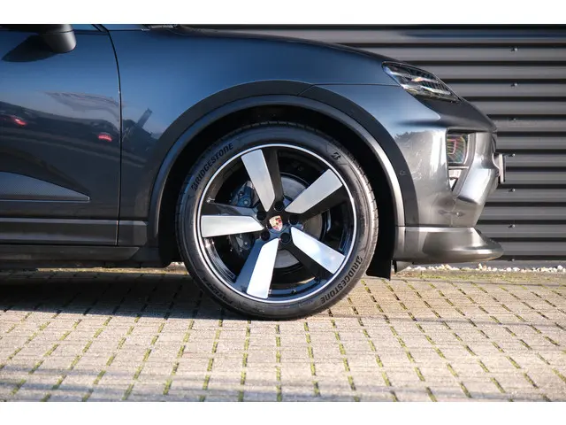 Porsche Macan 100 kWh 2025 Elektrisch 15