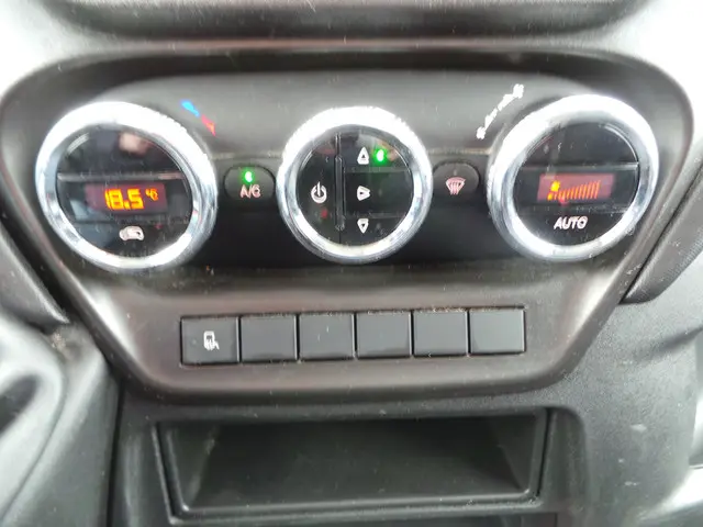 Iveco Daily 35C16 Bakwagen+laadklep 2019 Diesel 10