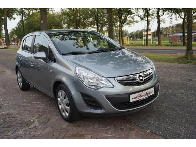 Opel Corsa 1.4-16V 2012 Benzine 5