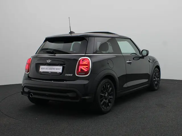 MINI 3-Deurs Cooper 2024 Benzine 2