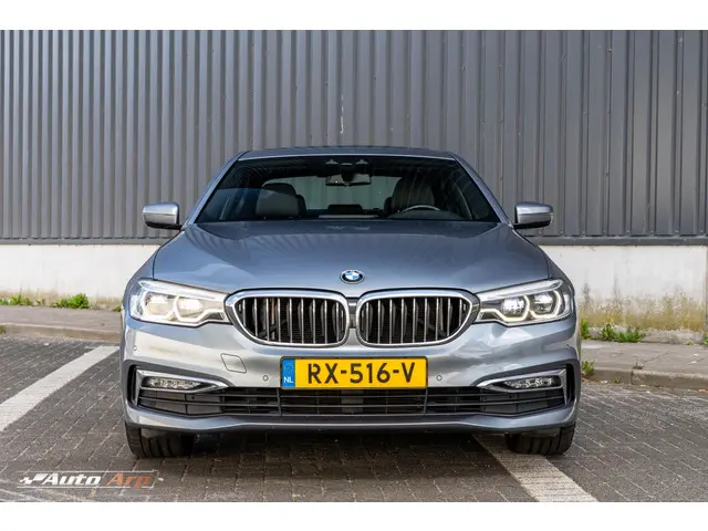 BMW 5 Serie 520d High Executive 2018 Diesel 8