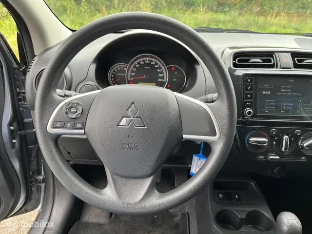 Mitsubishi Space Star 1.2 Connect+ 2023 Benzine 10