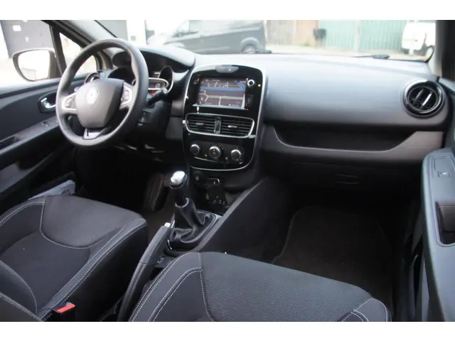Renault Clio 0.9 TCe Zen 2017 Benzine 14