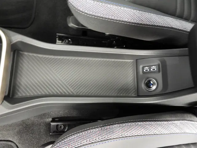 MINI 3-Deurs Cooper C 2024 Benzine 26