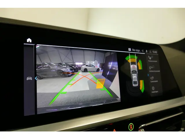 BMW 3 Serie 330e xDrive M Sport 2021 Hybride Benzine 11