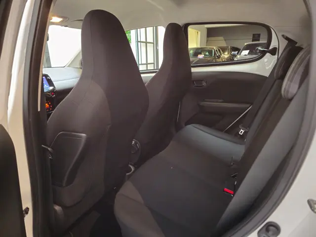 Peugeot 108 1.0 e-VTi Allure 2019 Benzine 16