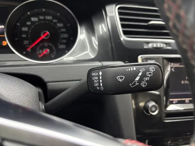 Volkswagen Golf 2.0 GTI 220 PK 2015 Benzine 15