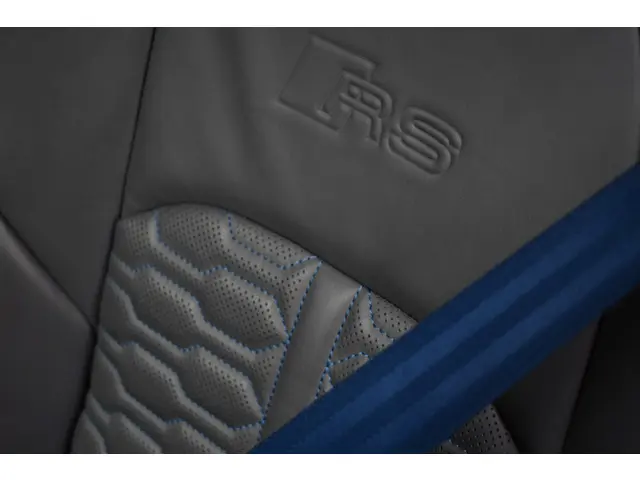 Audi RS6 Avant 4.0 TFSI quattro 2022 Benzine 12